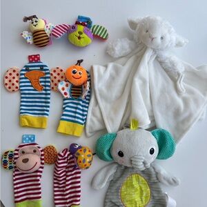 Baby feet & hands rattle Colorful Animal Hand Puppets and Plush Set